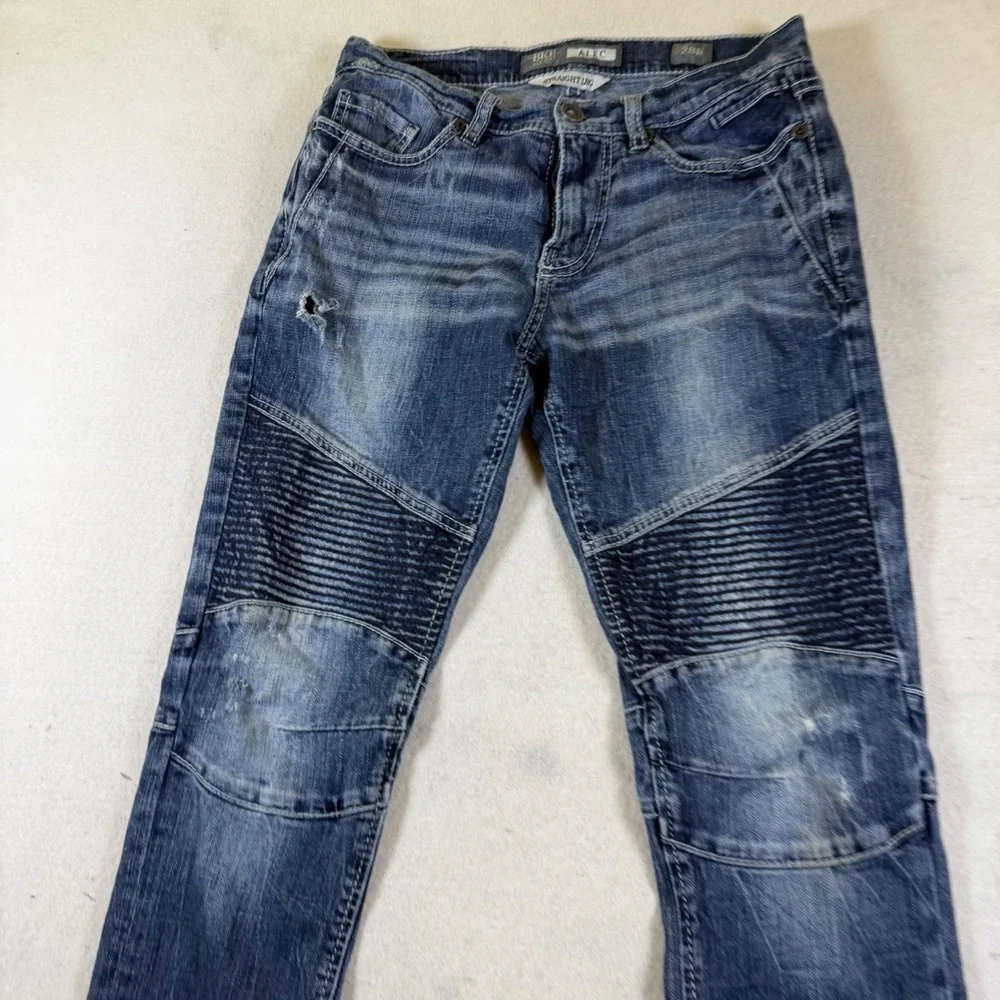 BKE Alec Straight Leg Moto Distressed Blue Jeans Mens 28R Ribbed Knee Biker